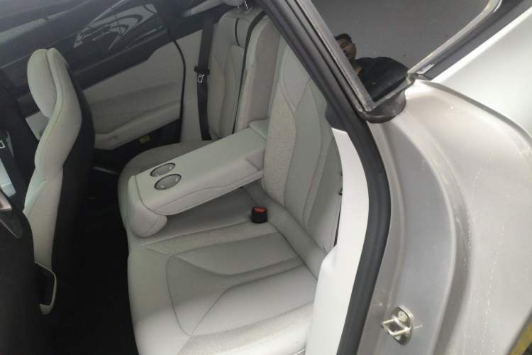 Used XPeng P7 2025 Model—820 Ultra Long Range Ultra Left Rear Seat