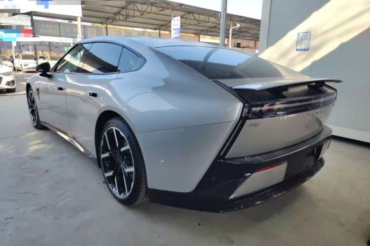Used XPeng P7 2025 Model—750 All-Wheel-Drive High-Performance Ultra Left Side