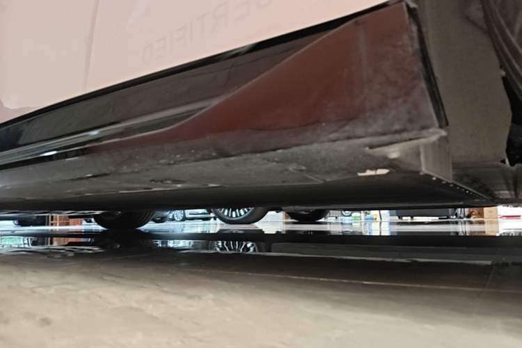 Used XPeng P7 2025 Model—702 Long Range Ultra Left Side Sill