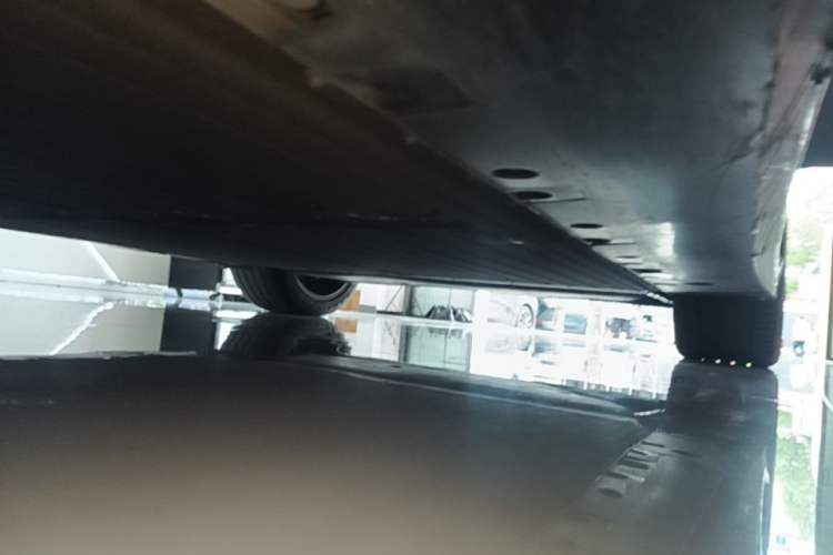 Used XPeng P7 2025 Model—702 Long Range Ultra Left Side Sill