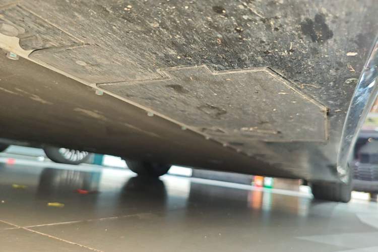 Used XPeng P7 2025 Model—820 Ultra Long Range Ultra Left Side Sill