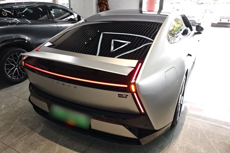 Used XPeng P7 2025 Model—750 All-Wheel-Drive Pengyi Ultra Rear Right 45 Deg