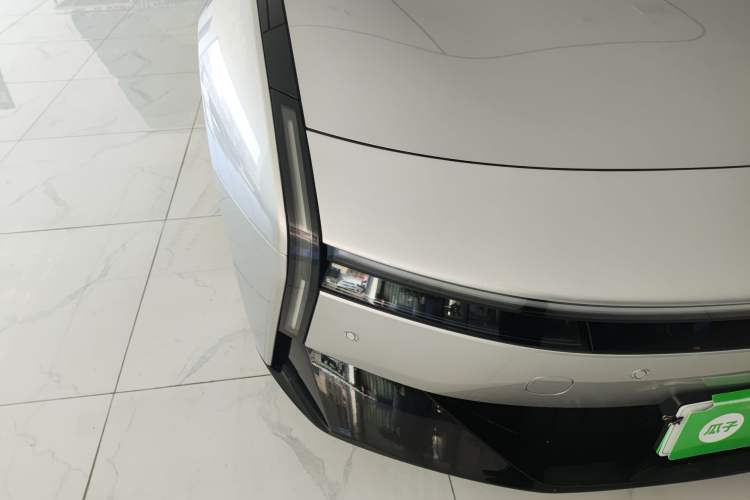 Used XPeng P7 2025 Model—702 Long Range Ultra Right Front Headlight
