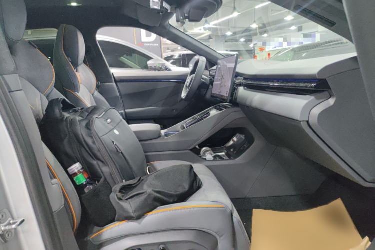 Used XPeng P7 2025 Model—750 All-Wheel-Drive Pengyi Ultra Right Front Seat