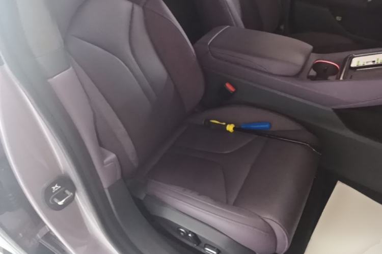 Used XPeng P7 2025 Model—702 Long Range Ultra Right Front Seat