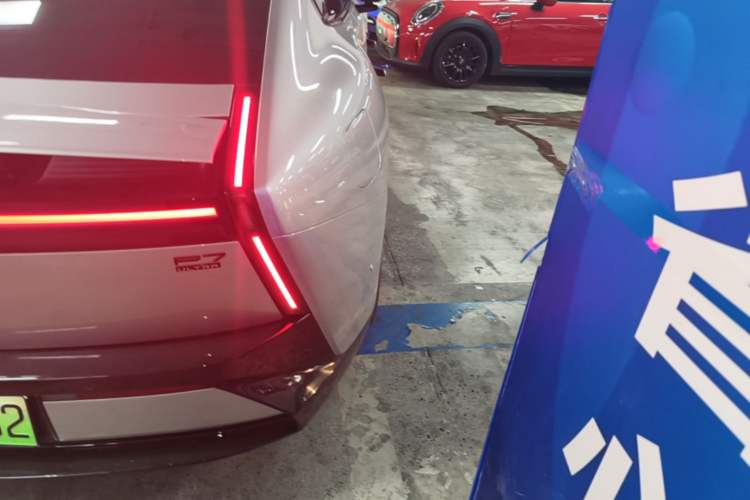 Used XPeng P7 2025 Model—820 Ultra Long Range Ultra Right Rear Taillight