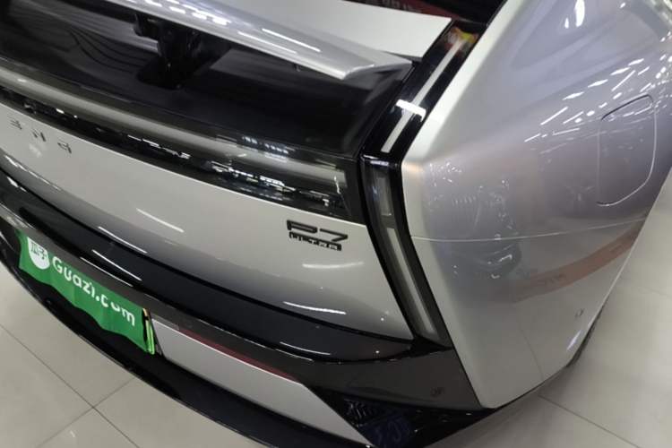 Used XPeng P7 2025 Model—702 Long Range Ultra Right Rear Taillight