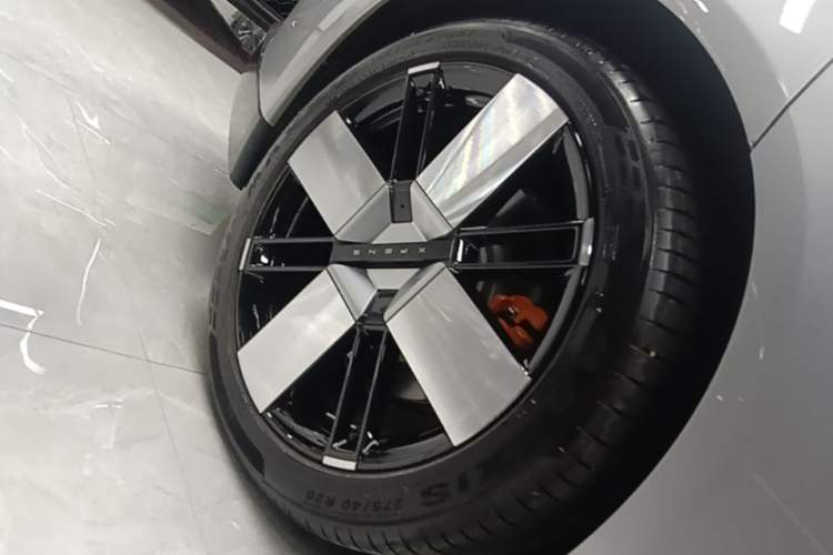 Used XPeng P7 2025 Model—702 Long Range Ultra Right Rear Wheel Hub