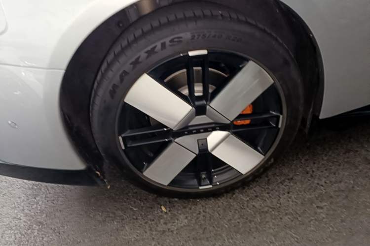 Used XPeng P7 2025 Model—820 Ultra Long Range Ultra Right Rear Wheel Hub