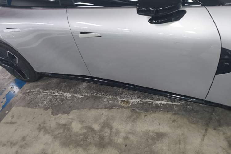 Used XPeng P7 2025 Model—820 Ultra Long Range Ultra Right Side Sill