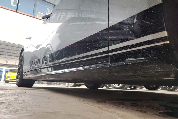 Used XPeng P7 2025 Model—702 Long Range Ultra Right Side Sill