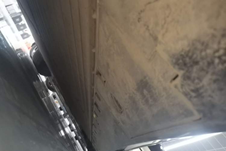 Used XPeng P7 2025 Model—702 Long Range Ultra Right Side Sill