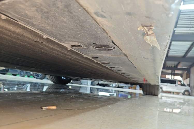 Used XPeng P7 2025 Model—702 Long Range Ultra Right Side Sill