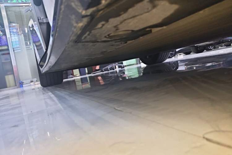 Used XPeng P7 2025 Model—702 Long Range Ultra Right Side Sill
