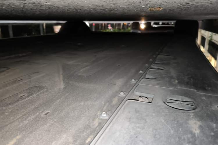 Used XPeng P7 2025 Model—820 Ultra Long Range Ultra Right Side Sill