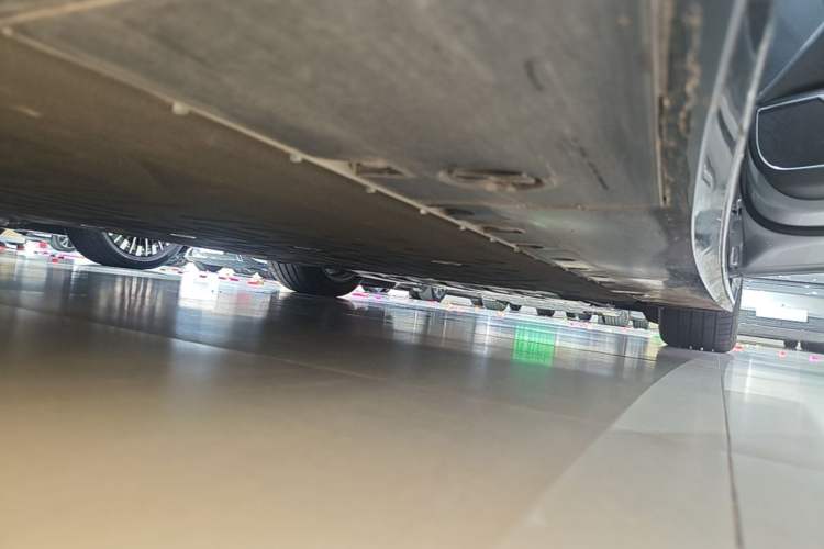 Used XPeng P7 2025 Model—820 Ultra Long Range Ultra Right Side Sill