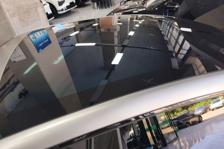Used XPeng P7 2025 Model—750 All-Wheel-Drive Pengyi Ultra Roof