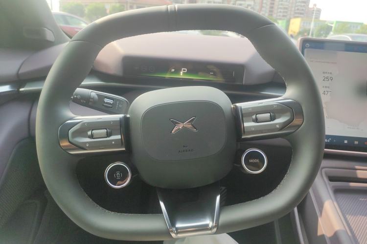 Used XPeng P7 2025 Model—820 Ultra Long Range Ultra Steering Wheel