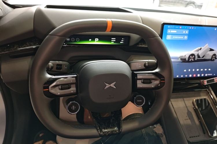 Used XPeng P7 2025 Model—750 All-Wheel-Drive Pengyi Ultra Steering Wheel