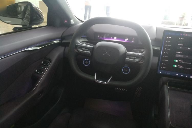Used XPeng P7 2025 Model—702 Long Range Ultra Steering Wheel