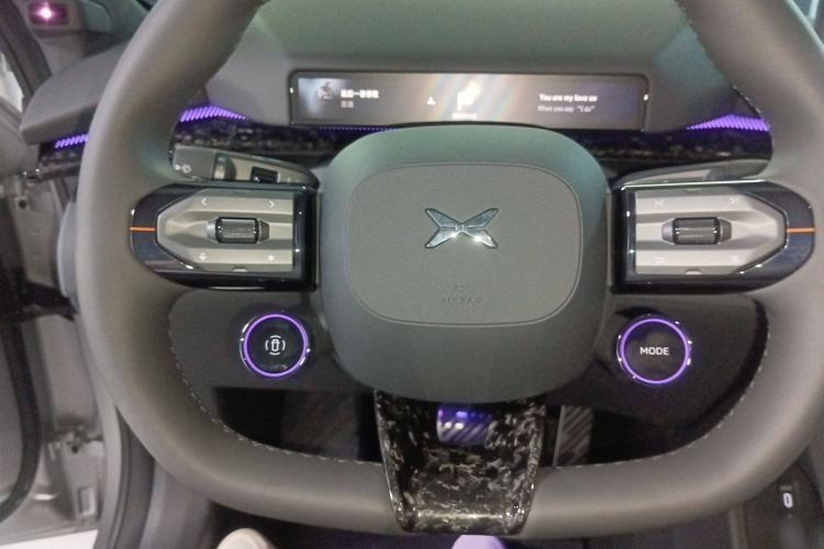 Used XPeng P7 2025 Model—750 All-Wheel-Drive Pengyi Ultra Steering Wheel