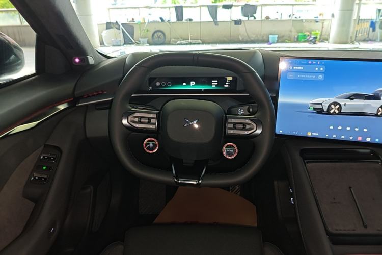 Used XPeng P7 2025 Model—702 Long Range Ultra Steering Wheel