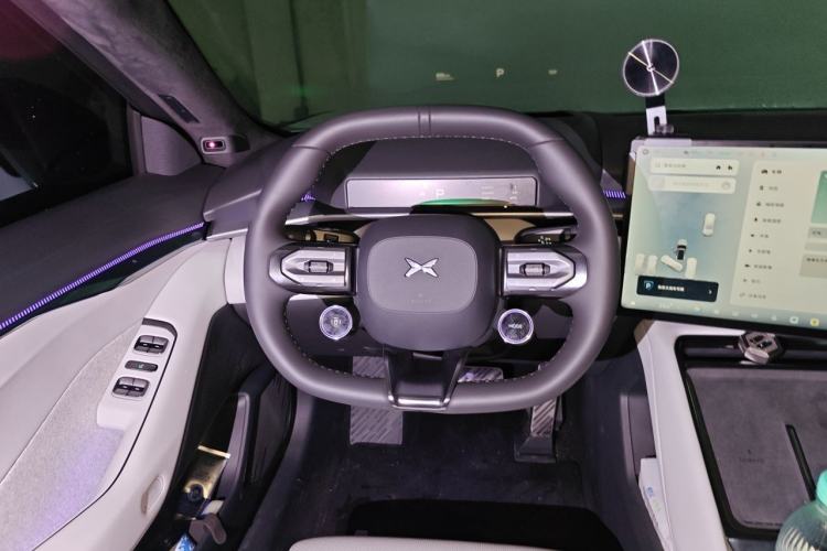 Used XPeng P7 2025 Model—702 Long Range Ultra Steering Wheel