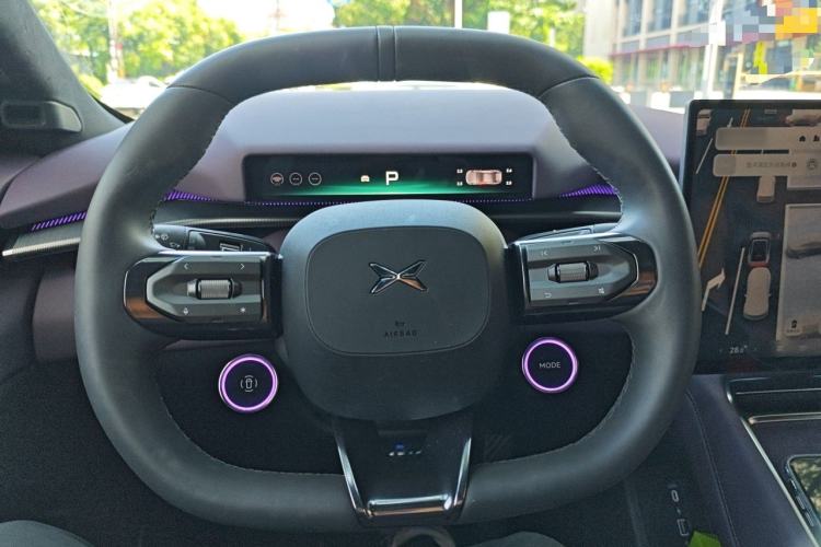 Used XPeng P7 2025 Model—820 Ultra Long Range Ultra Steering Wheel