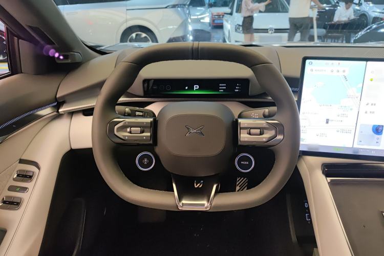Used XPeng P7 2025 Model—750 All-Wheel-Drive High-Performance Ultra Steering Wheel