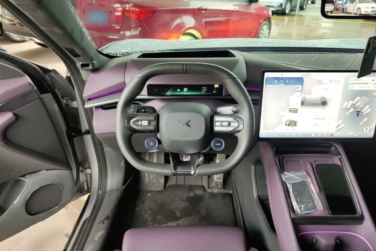 Used XPeng P7 2025 Model—702 Long Range Ultra Steering Wheel