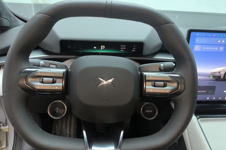 Used XPeng P7 2025 Model—820 Ultra Long Range Ultra Steering Wheel