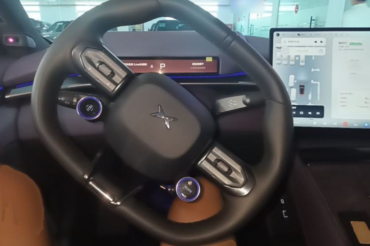 Used XPeng P7 2025 Model—702 Long Range Ultra Steering Wheel