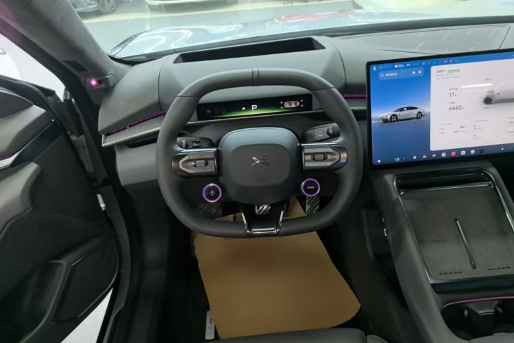 Used XPeng P7 2025 Model—750 All-Wheel-Drive High-Performance Ultra Steering Wheel