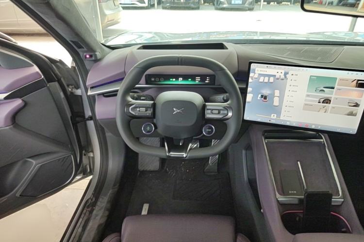 Used XPeng P7 2025 Model—702 Long Range Ultra Steering Wheel