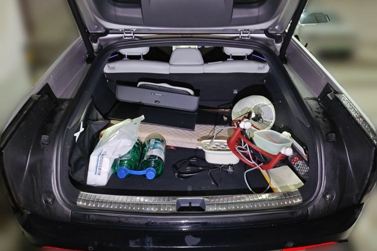 Used XPeng P7 2025 Model—702 Long Range Ultra Trunk