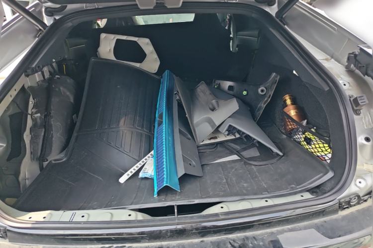 Used XPeng P7 2025 Model—820 Ultra Long Range Ultra Trunk