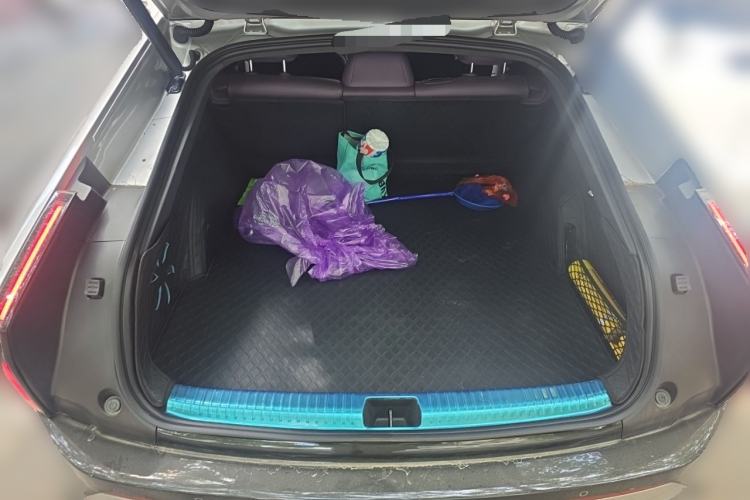 Used XPeng P7 2025 Model—702 Long Range Ultra Trunk