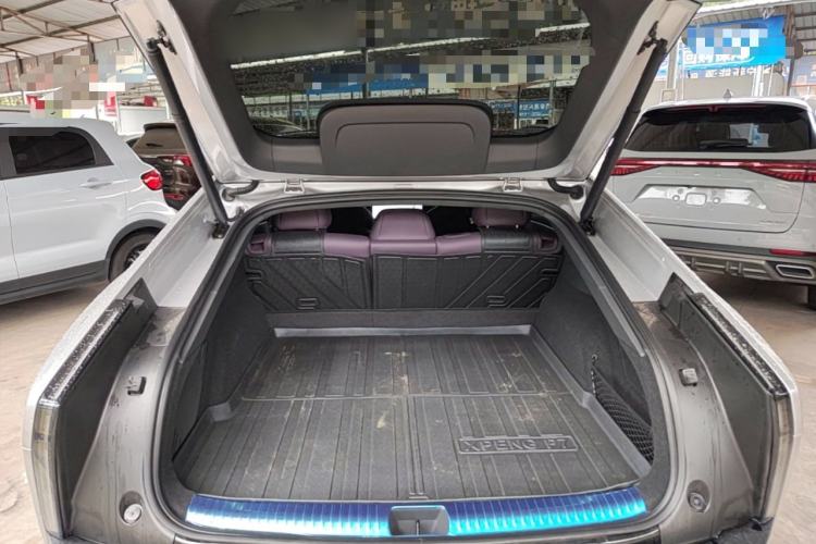 Used XPeng P7 2025 Model—702 Long Range Ultra Trunk