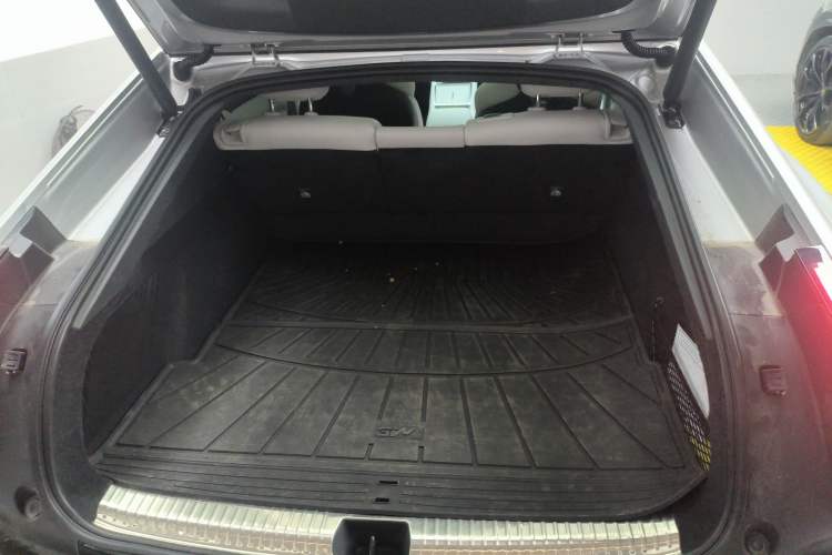 Used XPeng P7 2025 Model—820 Ultra Long Range Ultra Trunk