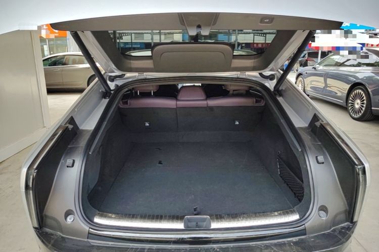 Used XPeng P7 2025 Model—702 Long Range Ultra Trunk