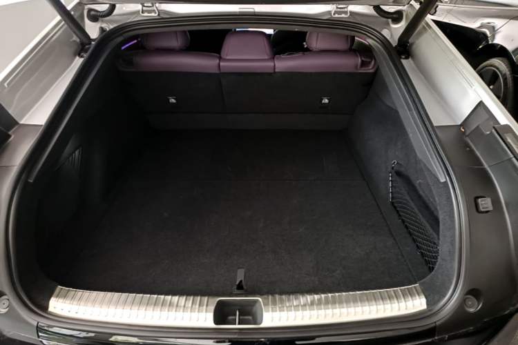 Used XPeng P7 2025 Model—820 Ultra Long Range Ultra Trunk
