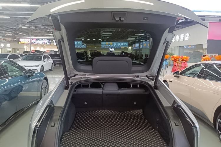 Used XPeng P7 2025 Model—820 Ultra Long Range Ultra Trunk
