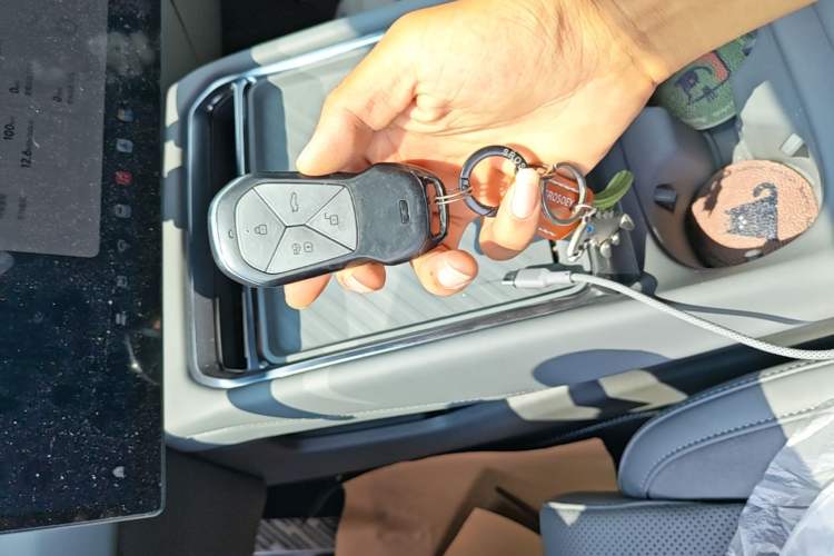Used XPeng P7 2025 Model—820 Ultra Long Range Ultra Vehicle Key