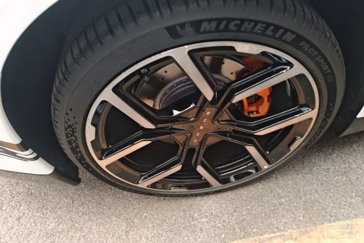 Used XPeng P7 2025 Model—750 All-Wheel-Drive High-Performance Ultra Exterior 4