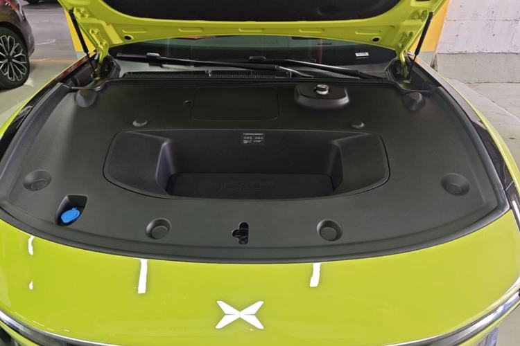 Used XPeng P7 2025 Model—750 All-Wheel-Drive High-Performance Ultra Engine Bay
