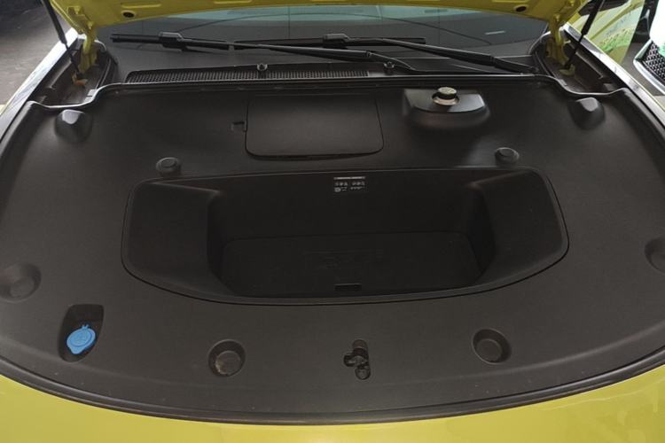 Used XPeng P7 2025 Model—702 Long Range Ultra Engine Bay