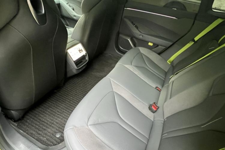 Used XPeng P7 2025 Model—820 Ultra Long Range Ultra Interior 11