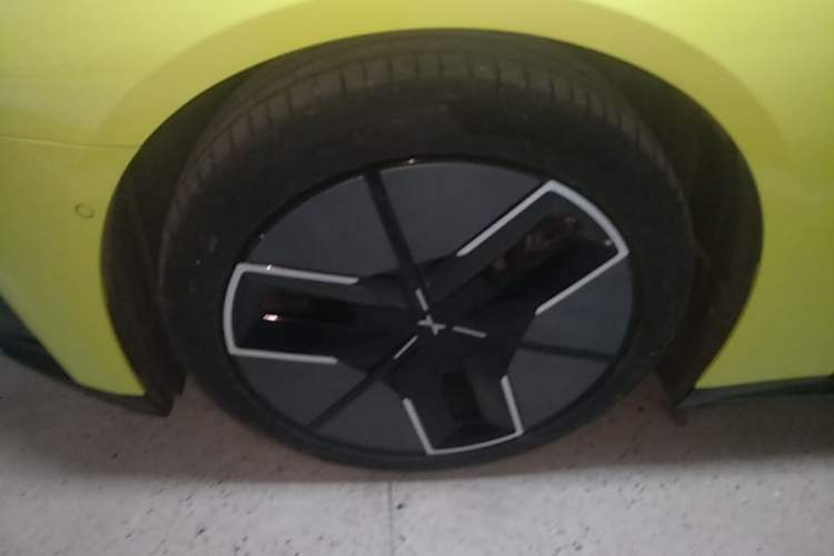 Used XPeng P7 2025 Model—820 Ultra Long Range Ultra Left Front Wheel Hub