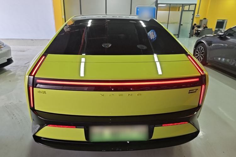 Used XPeng P7 2025 Model—750 All-Wheel-Drive High-Performance Ultra Rear