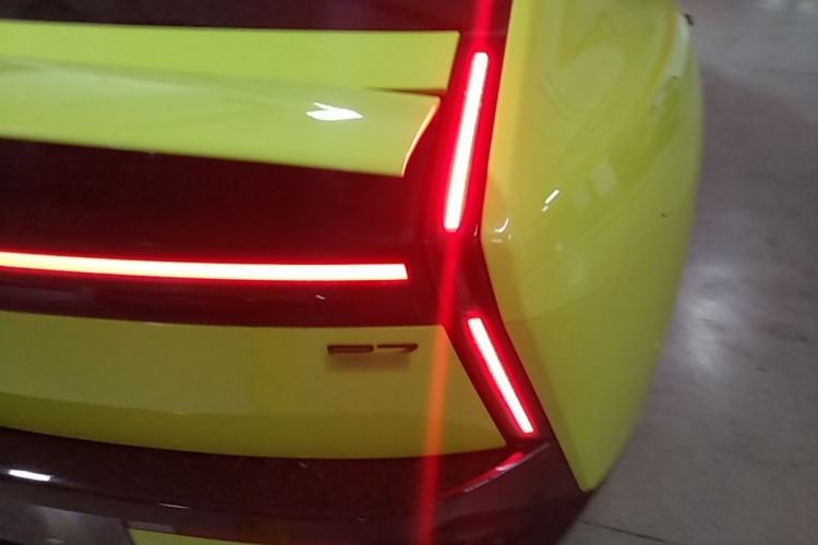 Used XPeng P7 2025 Model—820 Ultra Long Range Ultra Right Rear Taillight